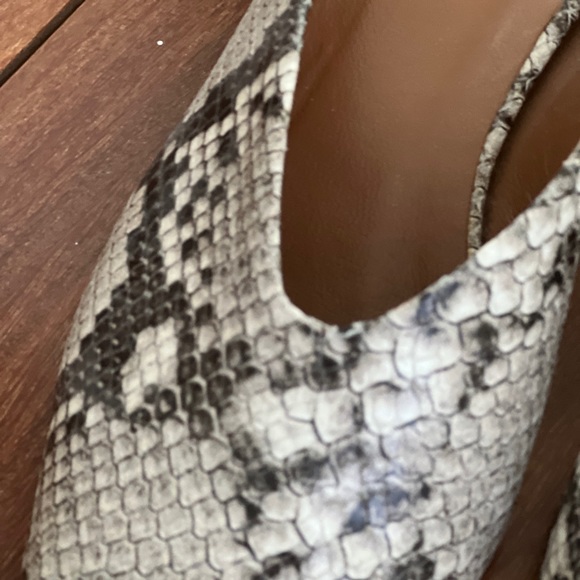 Like new 💫 ATP Atelier Snake skin flats - Picture 4 of 10
